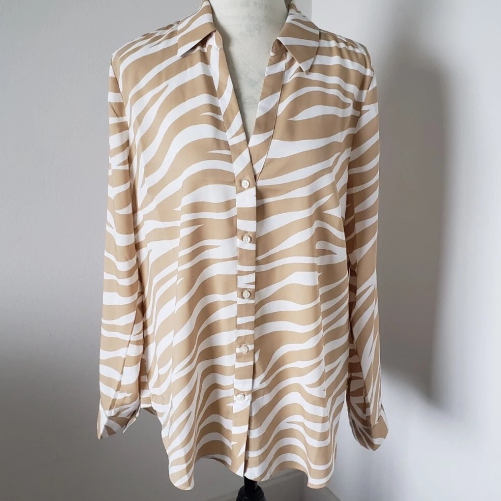 Ann Taylor top size L